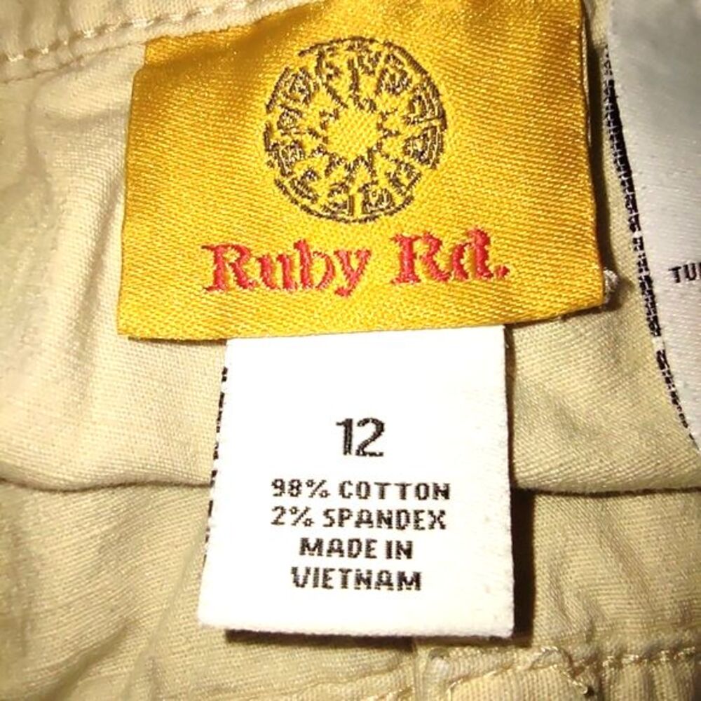 Ruby Rd. Yellow Beaded Capris Size 12‎ - Picture 5 of 6